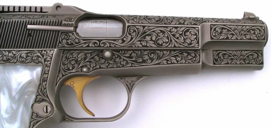 Browning Hi Power Renaissance 9mm caliber pistol. Rare Tangent sight model. Made in 1976. (pr4936)