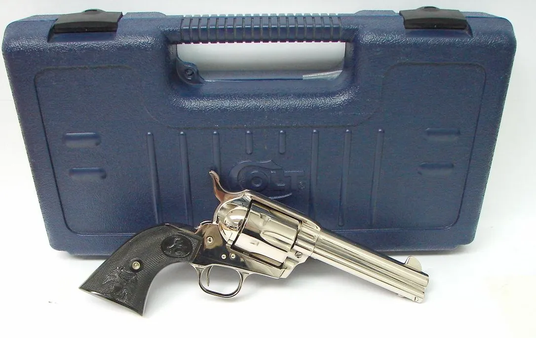 Colt SAA .45 LC caliber revolver. Third generation 4 3/4″ model with nickel finish. A classic, desirable configuration. Excellen (C8664)
