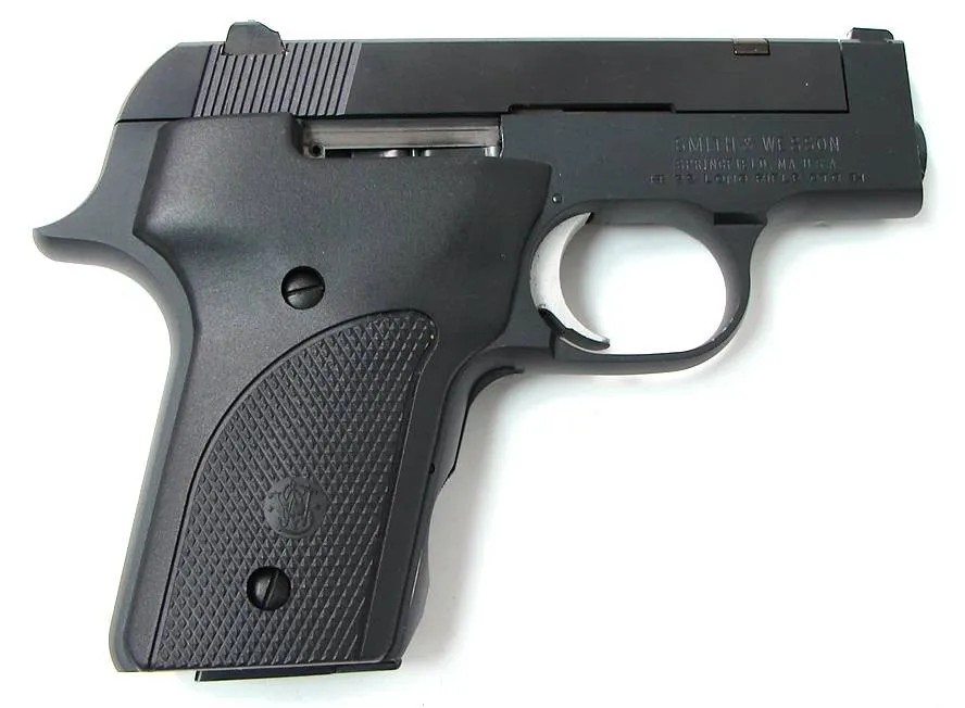 Smith & Wesson 2214 .22 LR caliber pistol produced 1991-1999. 3 barrel on alloy frame. 3 dot sights. Excellent condition. (pr16959)