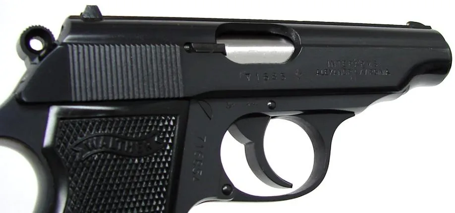 Walther PP .380 ACP caliber pistol. German made gun in excellent condition with box and extra magazine. (pr6623)